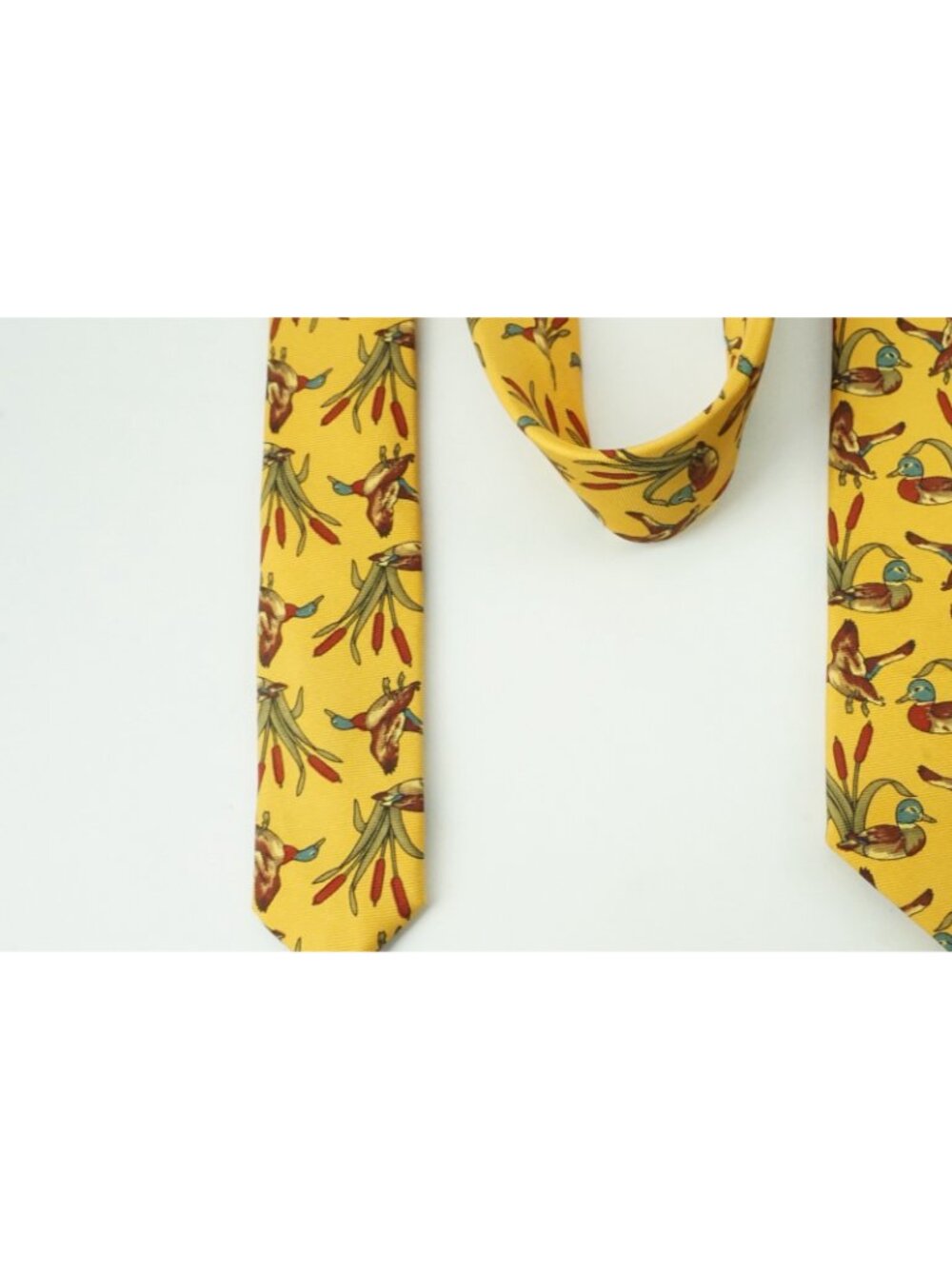 New & Lingwood Butter Yellow Mallard Duck 100% Silk Tie - Picture 5 of 8